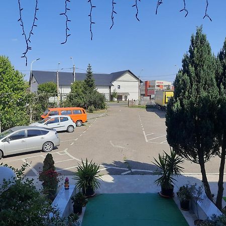 Pensiunea Cornelius Piatra Neamt Exterior photo